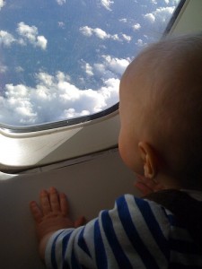 Bébé devra t-il bientôt payer son billet d'avion? Bébé avion