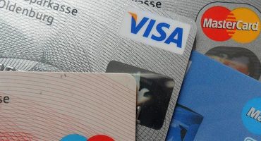 Voyages : à quoi vous donne droit votre carte bancaire ?