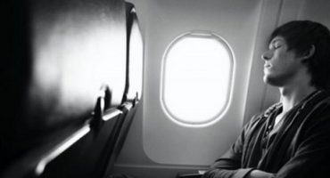 5 règles d’or pour bien dormir dans l’avion