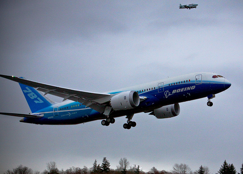boeing dreamliner en vol boeing dreamliner en vol