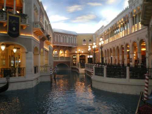 Le Venetian et sa réplique des canaux de Venise