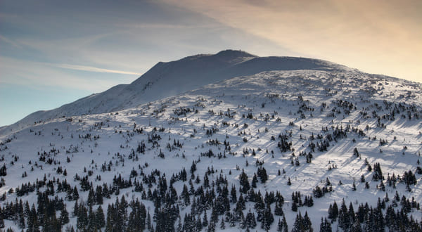 massif central pendant l'hiver