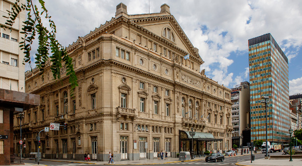 Théatre Colon Buenos Aires iStock