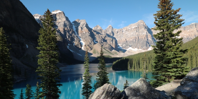 Forêt et lac au Canada