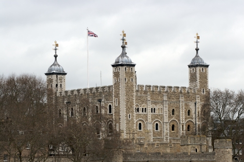 La Tour de Londres, dans le brouillard de Londres