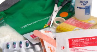 Préparer sa trousse à pharmacie : la check list indispensable du voyageur