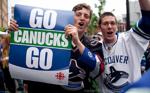 Deux supporters des Vancouver Canucks