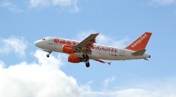 Faut Il Mettre Tous Les Prénoms Sur Billet D'avion Easyjet Modifier son billet d'avion Easyjet : mode d'emploi