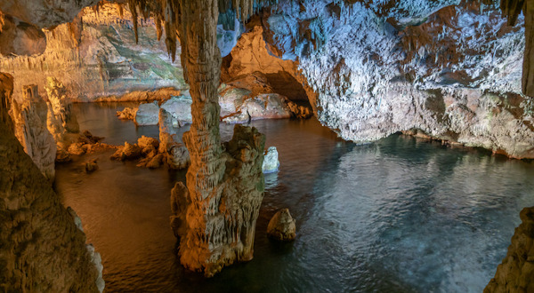 a voir en sardaigne grottes neptune