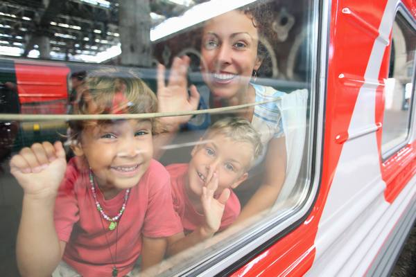 train enfants fenetre
