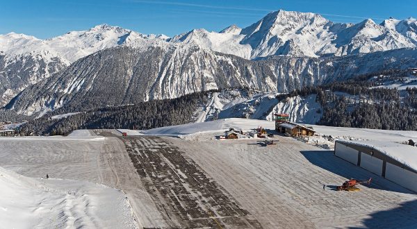 aéroport courchevel iStock