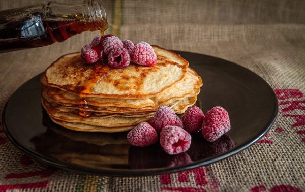 Crêpes au sirop d'érable, petit déjeuner Canada