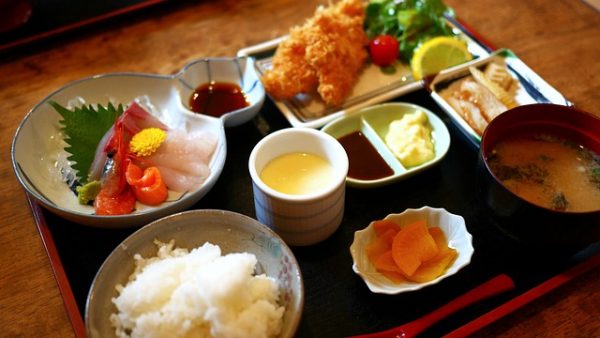 Assortiment de plats, petit déjeuner Japon