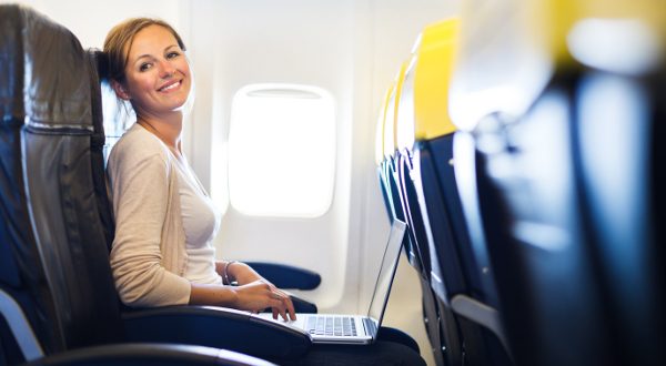 Femme avion