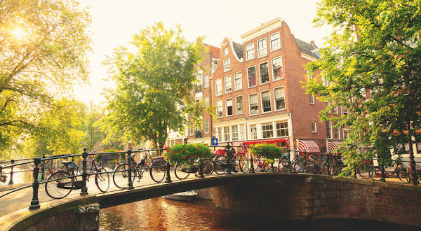 à faire à Amsterdam canaux et vélos