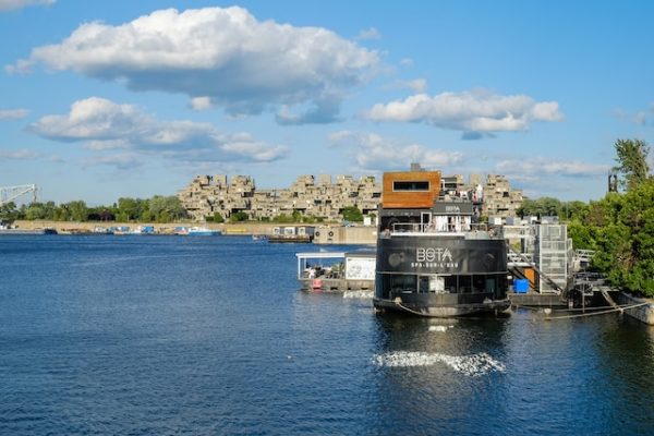 Le Bota-Bota, spa flottant à Montréal