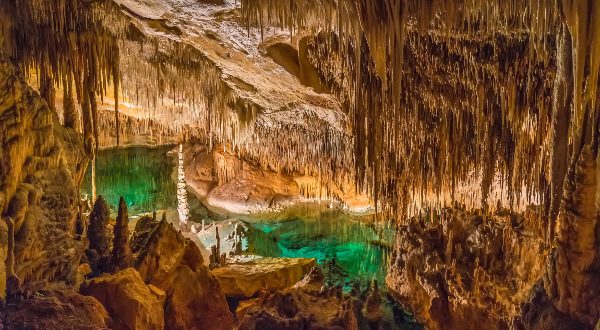 Grottes du Drach, Majorque, iStock
