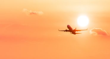 Comment bien préparer son voyage en avion ?