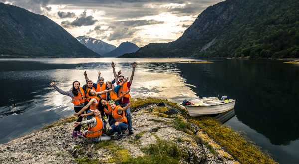 rafting friends