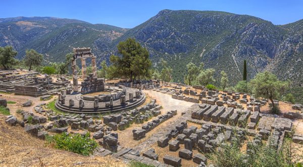 Delphe Grèce Shutterstock