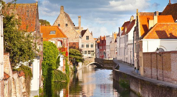 Bruges Belgique shutterstock