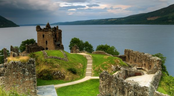 Loch Ness Castle iStock 600x330