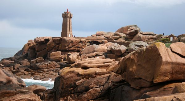 Sentier des Douaniers Bretagne iStock