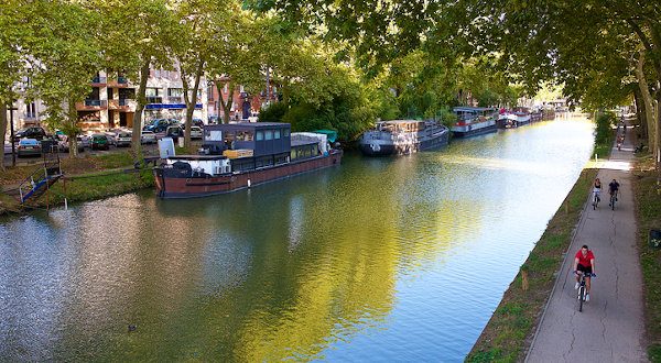 faire du vélo sur le canal du midi
