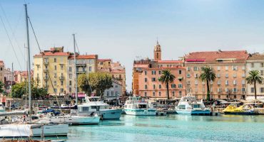 Top 10 des villes françaises les plus populaires pour les vacances d’été 2020