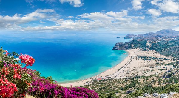 Plage-Tsambika-Rhodes-Grèce-iStock