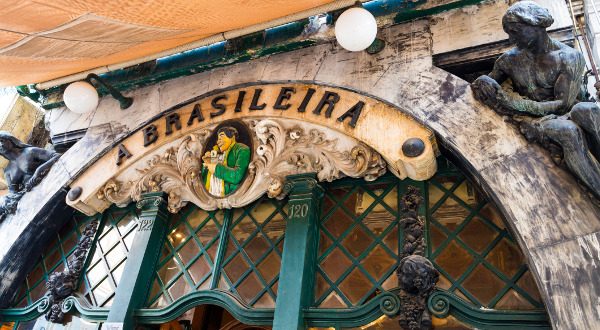 Café A Brasileira Lisbonne Portugal iStock