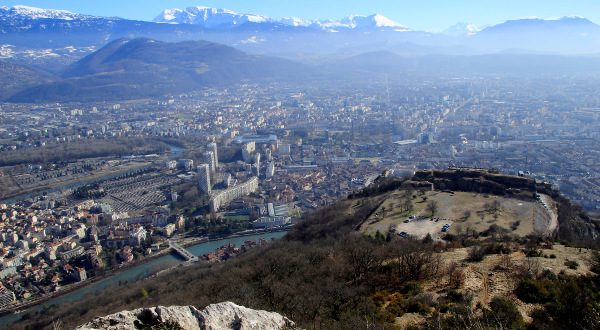 Vue sur Grenoble iStock