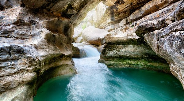 Gorges de la Méouge en Provence iStock
