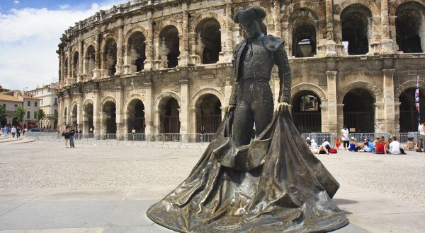 Arènes-de-Nîmes-Shutterstoc