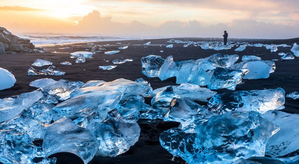 où partir en mars Diamond-Beach-en-Islande-iStock