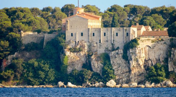 Fort île de Saint Marguerite Cannes iStock