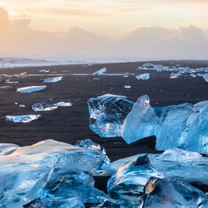 La plage de Diamond Beach en Islande iStock