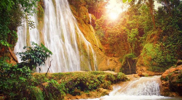  cascade-dEl-Limón-République-Dominicaine-iStock