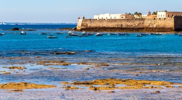 Château de Santa Catalina Cadix iStock