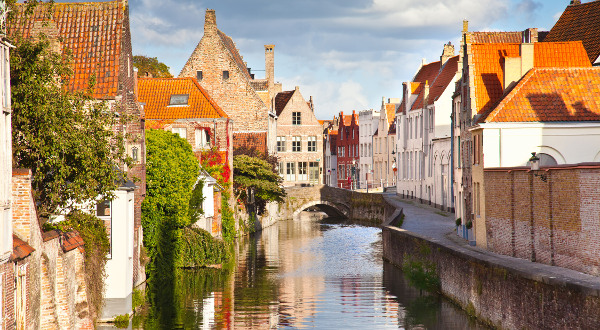 Canaux bruges Belgique Shutterstock
