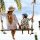 Famille en voyage iStock
