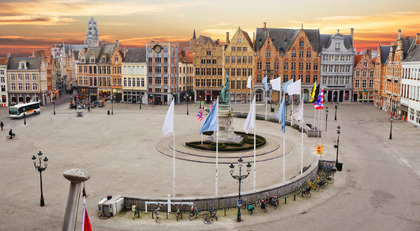Grand place Bruges iStock
