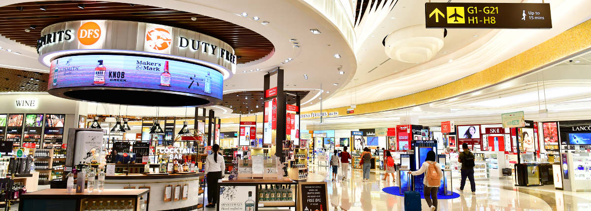 Duty Free à l’aéroport de Changi, Singapour, iStock