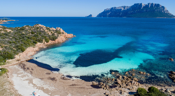 Olbia avec vue sur Tavolara iStock