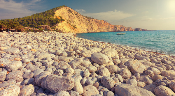 Plage de Cala Jondal Ibiza iStock