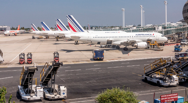 Aéroport de Paris Charles De Gaulle iStock