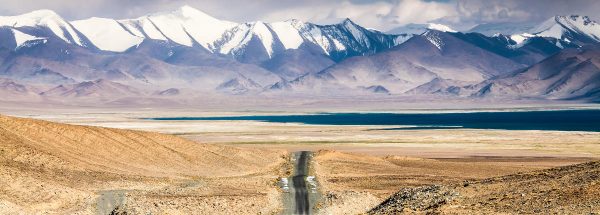 Route du Pamis en Asie Centrale iStock
