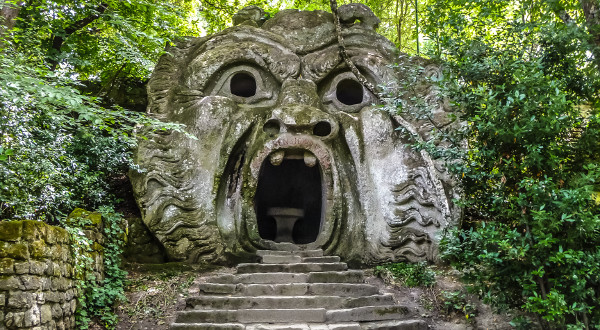 Parc des Monstres Bomarzo Italie iStock