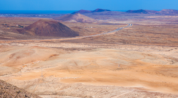 Montaña Roja Tenerife iStock