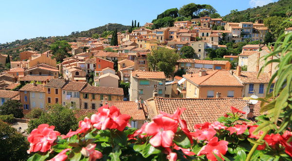 Bormes les Mimosas iStock